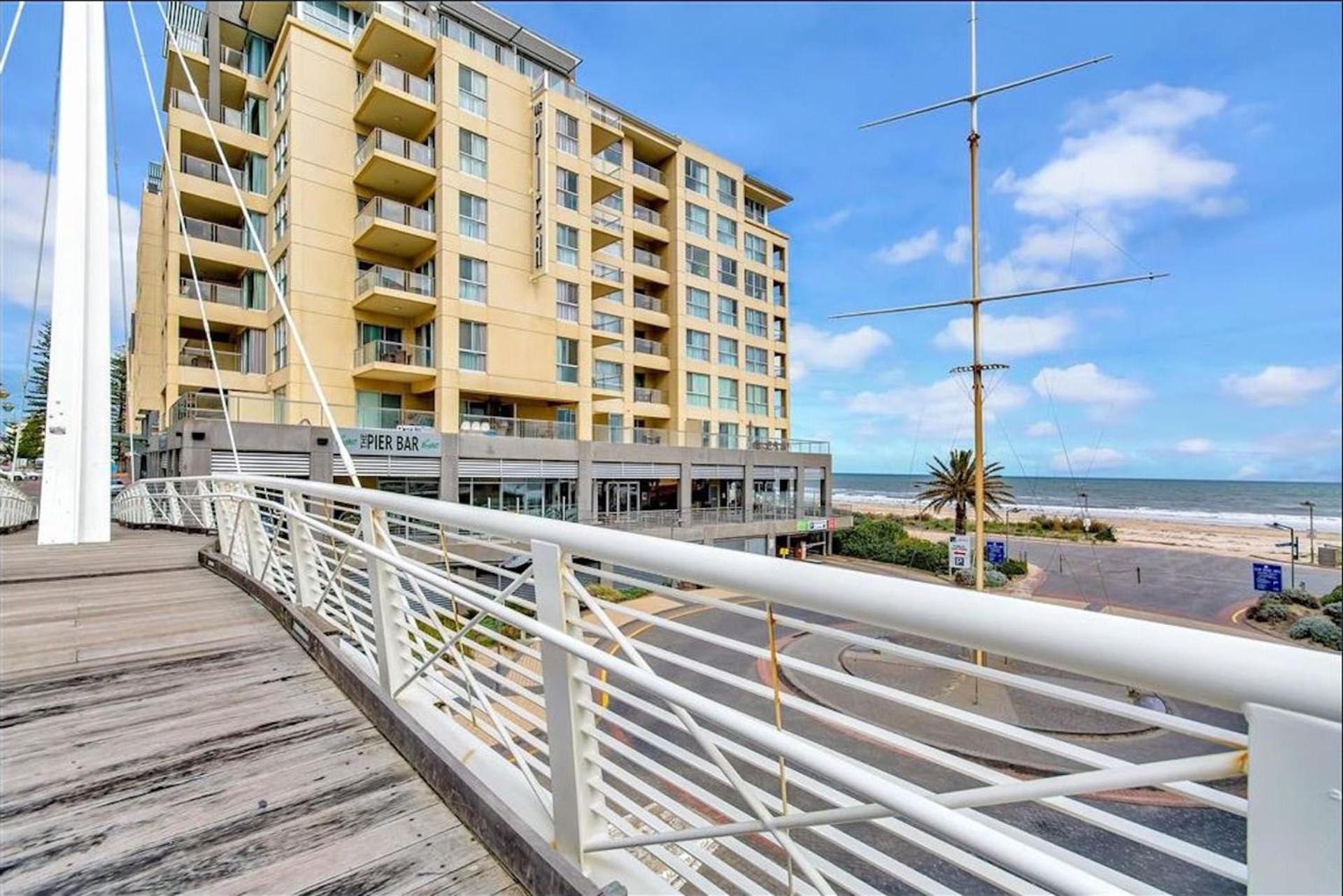 Pier Apartment - Glenelg Views - No 506 Аделаида Экстерьер фото